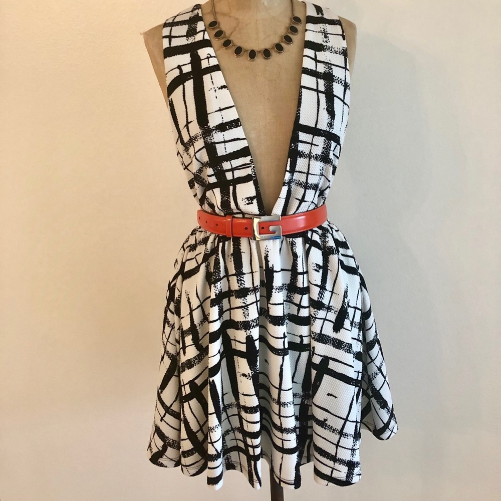 Free Press deep V neck black white dress